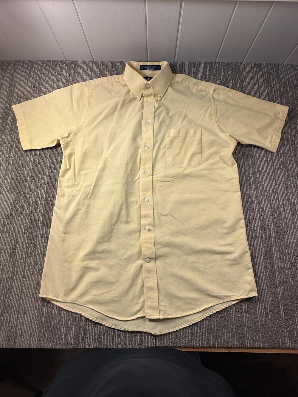 Stafford Dress Shirt Mens 16 Yellow Solid Regular Fit Wrinkle Free Short Sleeve